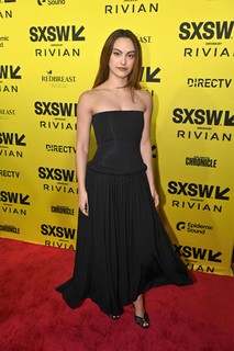 Camila Mendes feet photo thumbnail