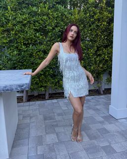 Camila Mendes feet photo thumbnail