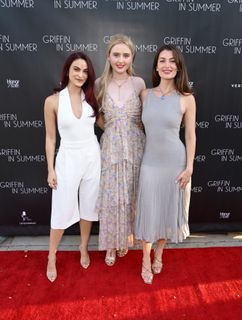 Camila Mendes feet photo thumbnail