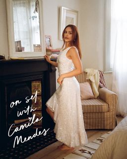 Camila Mendes feet photo thumbnail