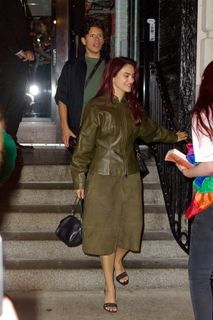 Camila Mendes feet photo thumbnail