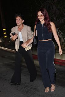 Camila Mendes feet photo thumbnail