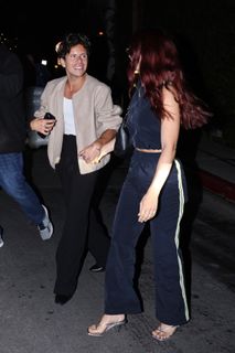 Camila Mendes feet photo thumbnail