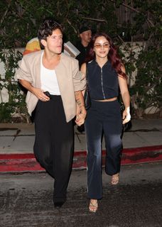 Camila Mendes feet photo thumbnail