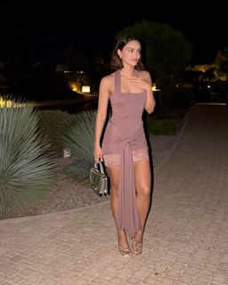 Camila Mendes feet photo 5