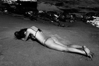 Camila Morrone feet photo thumbnail