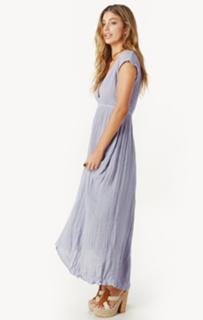 Camila Morrone feet photo thumbnail