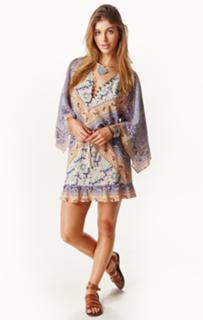 Camila Morrone feet photo thumbnail