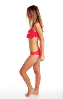 Camila Morrone feet photo thumbnail