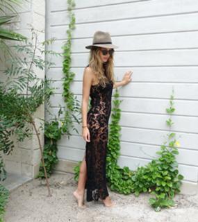 Camila Morrone feet photo thumbnail