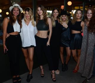 Camila Morrone feet photo thumbnail