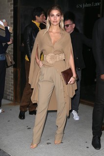 Camila Morrone feet photo thumbnail