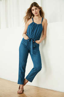 Camila Morrone feet photo thumbnail