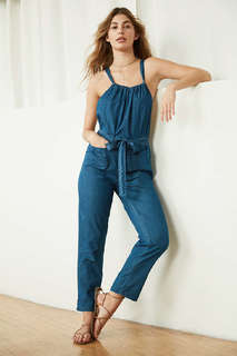 Camila Morrone feet photo thumbnail