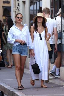 Camila Morrone feet photo thumbnail