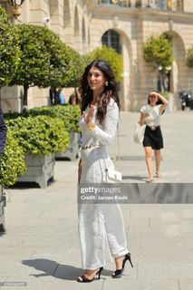 Camila Morrone feet photo thumbnail