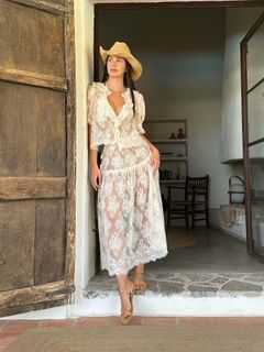 Camila Morrone feet photo thumbnail