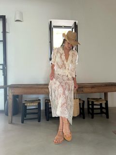 Camila Morrone feet photo thumbnail