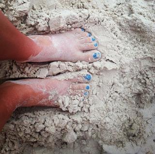 Camila Nakagawa feet photo 3