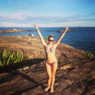 Camila Nakagawa feet photo 4