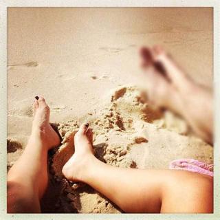 Camila Nakagawa feet photo 3