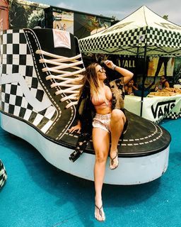 Camila Nakagawa feet photo 13