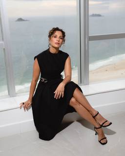 Camila Pitanga feet photo 2