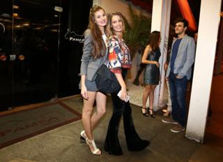 Camila Queiroz feet photo thumbnail