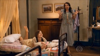 Camila Queiroz feet photo thumbnail