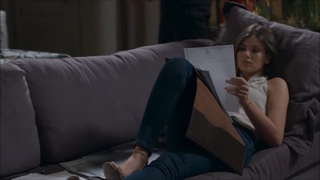 Camila Queiroz feet photo thumbnail