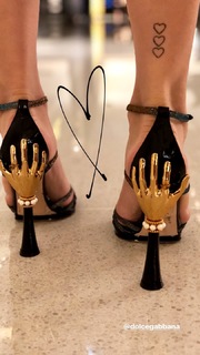 Camila Queiroz feet photo thumbnail