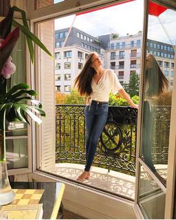 Camila Queiroz feet photo thumbnail