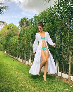 Camila Queiroz feet photo thumbnail