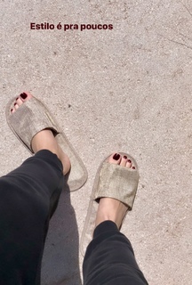 Camila Queiroz feet photo thumbnail