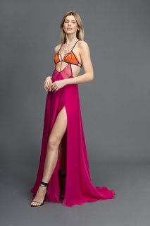 Camila Queiroz feet photo thumbnail