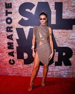 Camila Queiroz feet photo thumbnail