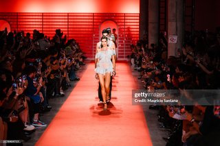 Camila Queiroz feet photo thumbnail