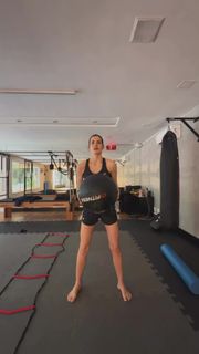 Camila Queiroz feet photo 5