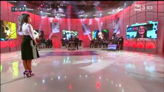 Camila Raznovich feet photo thumbnail