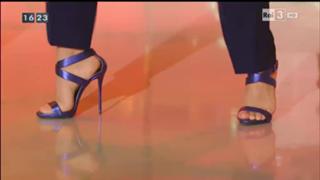 Camila Raznovich feet photo thumbnail