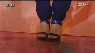 Camila Raznovich feet photo thumbnail