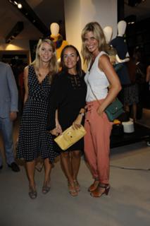 Camila Raznovich feet photo thumbnail