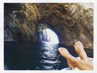 Camila Raznovich feet photo thumbnail