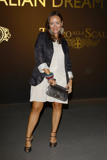 Camila Raznovich feet photo thumbnail