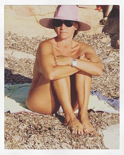 Camila Raznovich feet photo thumbnail