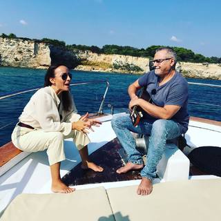 Camila Raznovich feet photo thumbnail