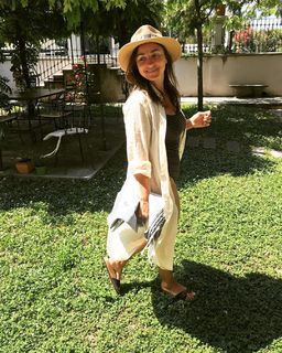 Camila Raznovich feet photo thumbnail