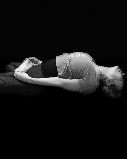 Camila Raznovich feet photo thumbnail