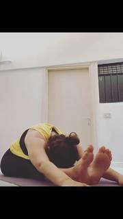 Camila Raznovich feet photo thumbnail