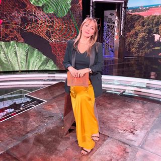 Camila Raznovich feet photo thumbnail